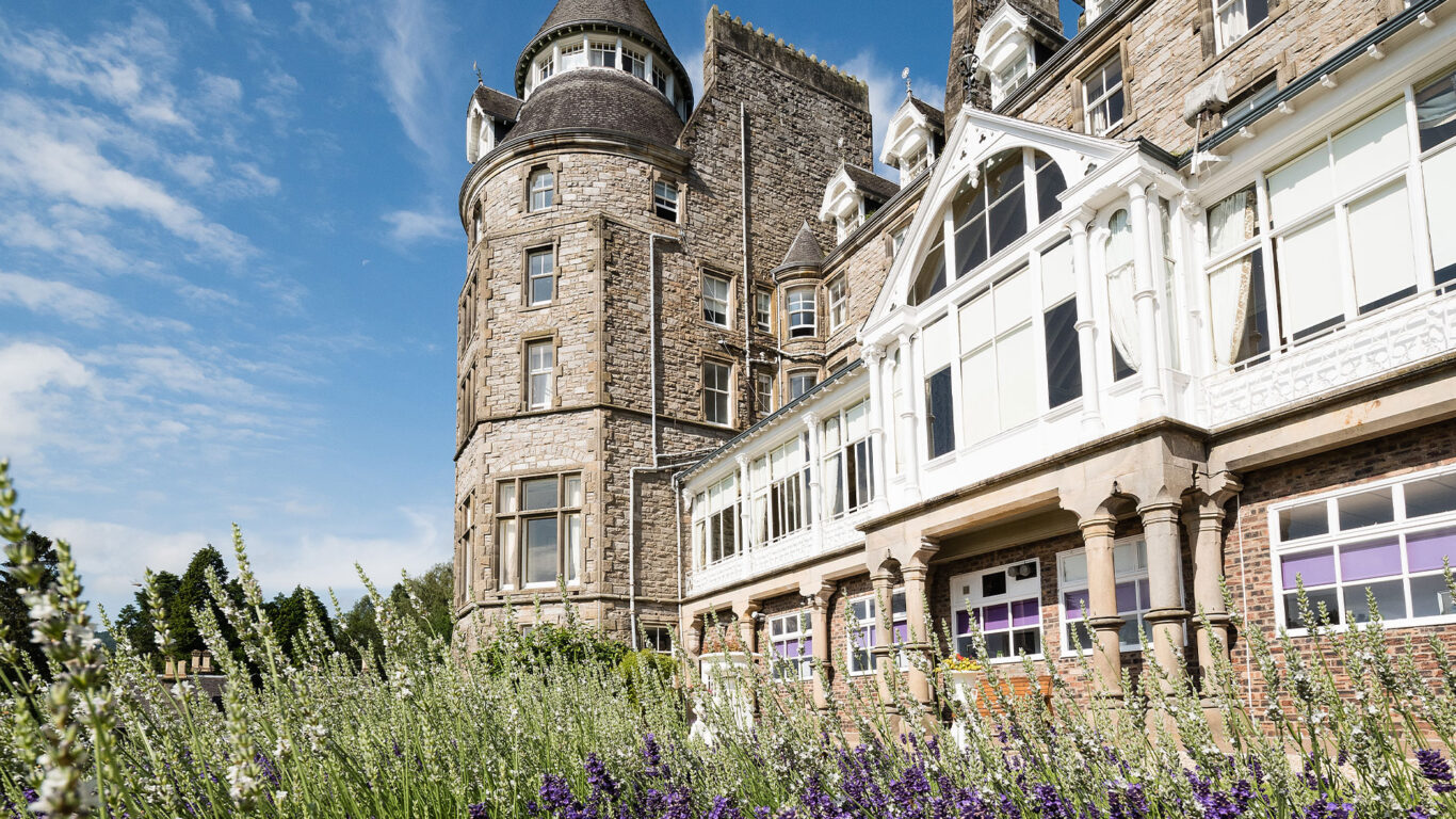 APH-Gate-Lodge